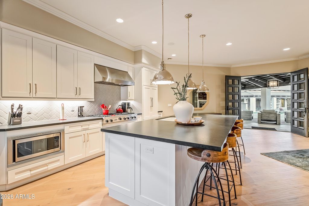 Image 38 of property listing at 10104 E GARY Road, Scottsdale, AZ 85260