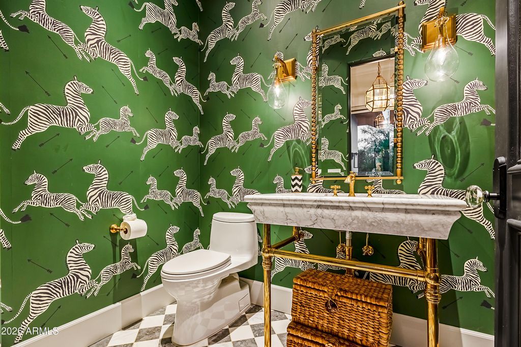 Image 43 of property listing at 10104 E GARY Road, Scottsdale, AZ 85260