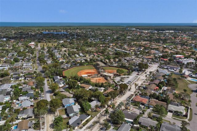 19830 SW 92nd Ave, Cutler Bay, FL 33157