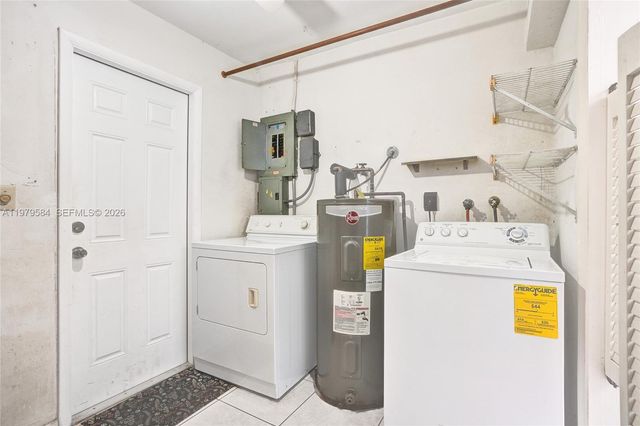 19830 SW 92nd Ave, Cutler Bay, FL 33157