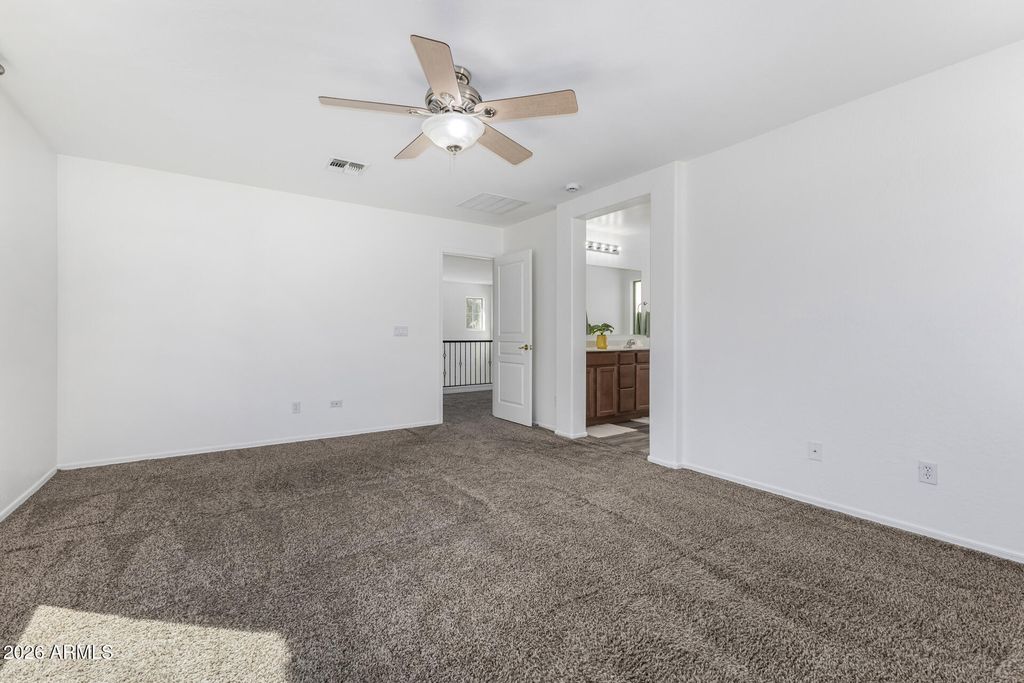 Image 18 of property listing at 3784 E CHICKADEE Road, Gilbert, AZ 85297