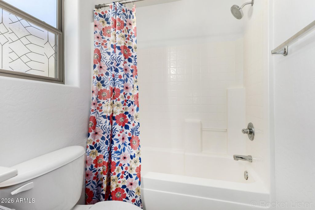 Image 27 of property listing at 3784 E CHICKADEE Road, Gilbert, AZ 85297