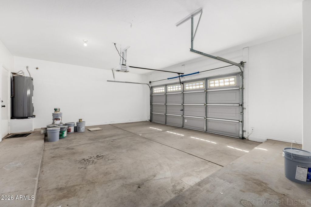 Image 30 of property listing at 3784 E CHICKADEE Road, Gilbert, AZ 85297