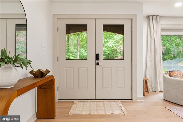 4386 LAKEWOOD DR, Warrenton, VA 20187