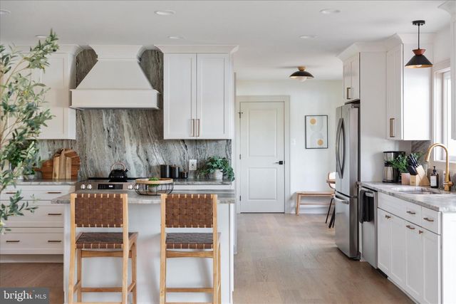 4386 LAKEWOOD DR, Warrenton, VA 20187