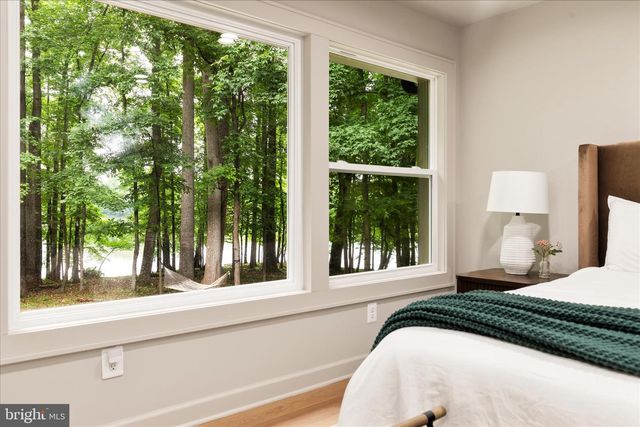 4386 LAKEWOOD DR, Warrenton, VA 20187