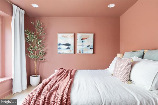 4386 LAKEWOOD DR, Warrenton, VA 20187