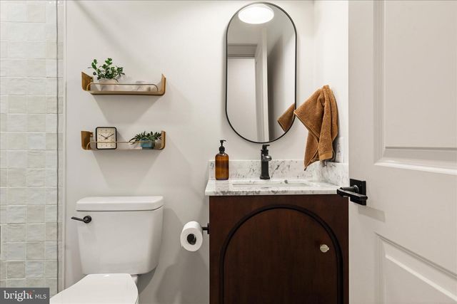 4386 LAKEWOOD DR, Warrenton, VA 20187