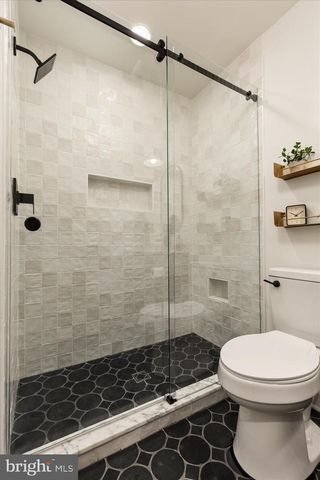 4386 LAKEWOOD DR, Warrenton, VA 20187