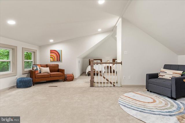 4386 LAKEWOOD DR, Warrenton, VA 20187