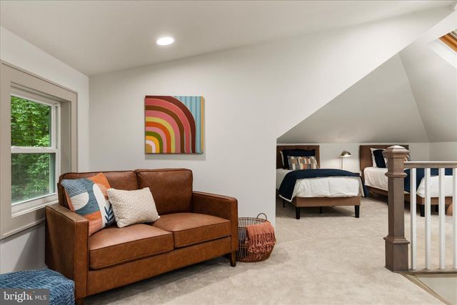 4386 LAKEWOOD DR, Warrenton, VA 20187