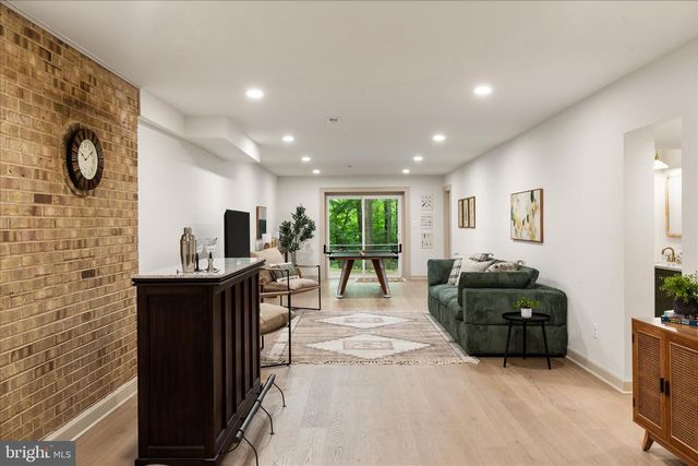 4386 LAKEWOOD DR, Warrenton, VA 20187