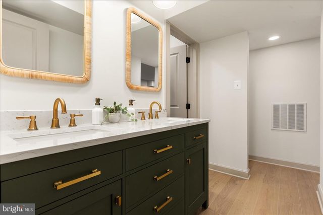 4386 LAKEWOOD DR, Warrenton, VA 20187