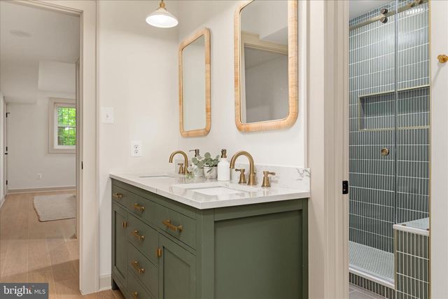 4386 LAKEWOOD DR, Warrenton, VA 20187