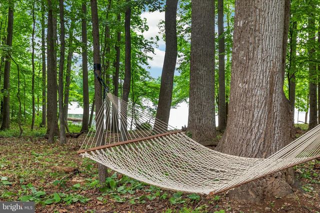 4386 LAKEWOOD DR, Warrenton, VA 20187