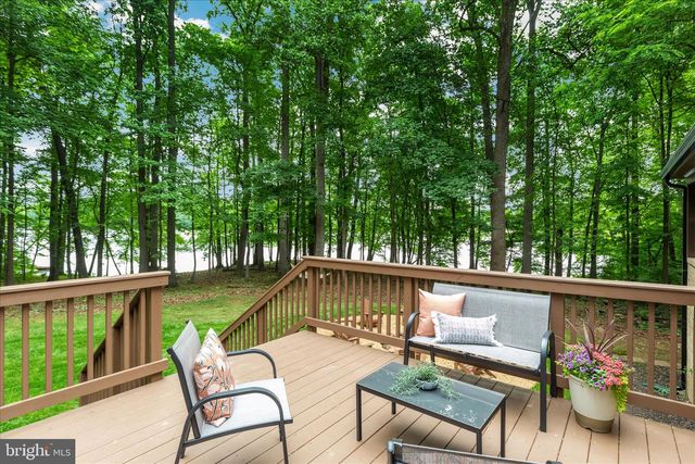 4386 LAKEWOOD DR, Warrenton, VA 20187