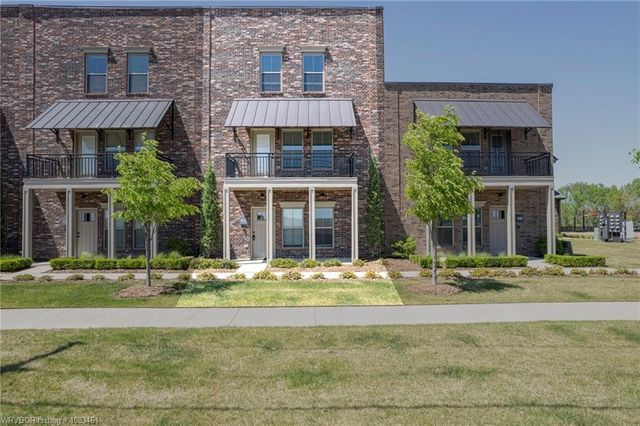 9221 RA Young Jr Drive, Fort Smith, AR 72916