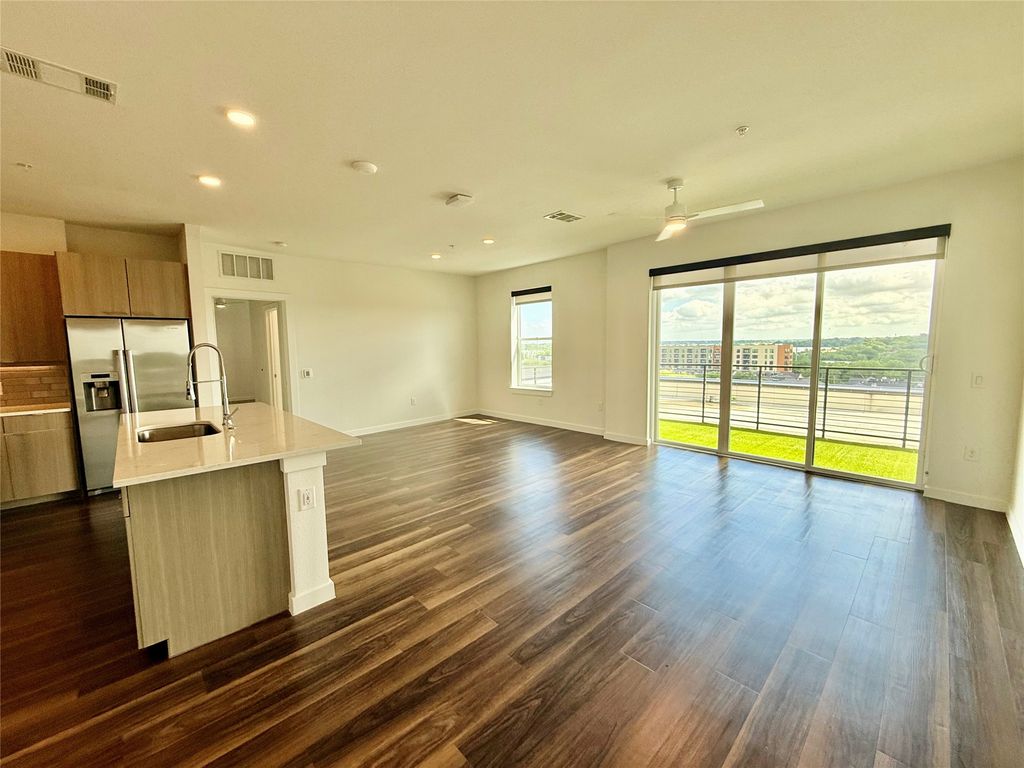 7450 Coronado Avenue 504, Dallas, TX 75214