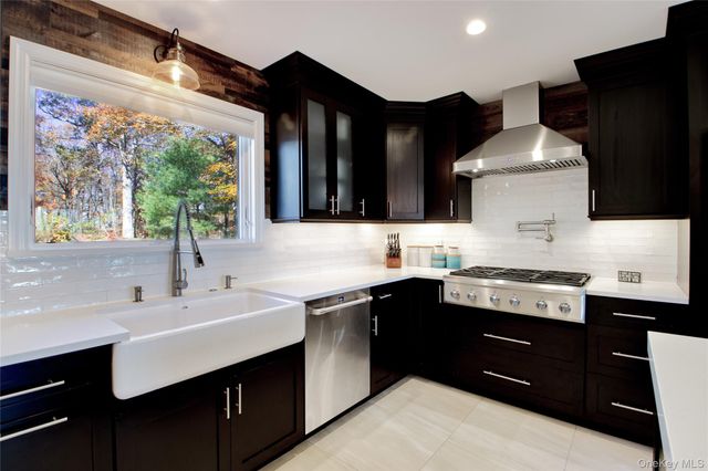 26 Summit Circle Drive, Mahopac, NY 10541