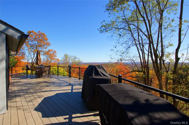 26 Summit Circle Drive, Mahopac, NY 10541