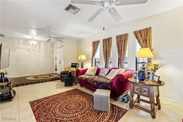 1120 SE 29th TER, Cape Coral, FL 33904