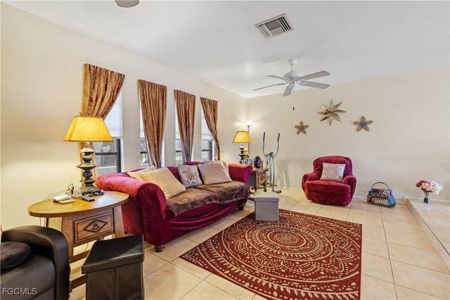 1120 SE 29th TER, Cape Coral, FL 33904