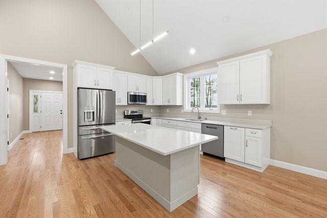 18 Lakeshore Drive, Douglas, MA 01516