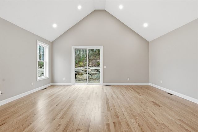 18 Lakeshore Drive, Douglas, MA 01516