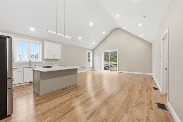 18 Lakeshore Drive, Douglas, MA 01516