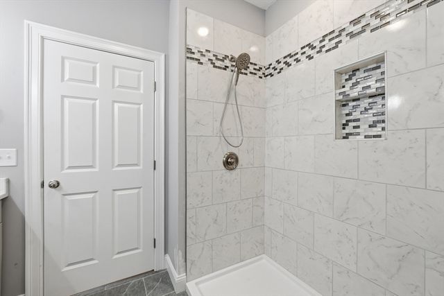 18 Lakeshore Drive, Douglas, MA 01516