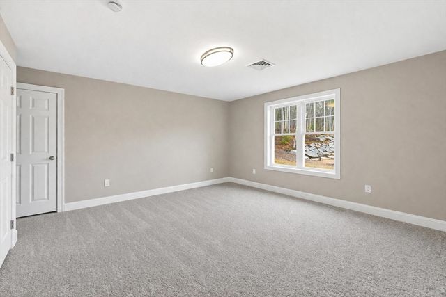 18 Lakeshore Drive, Douglas, MA 01516