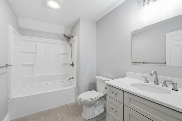 18 Lakeshore Drive, Douglas, MA 01516