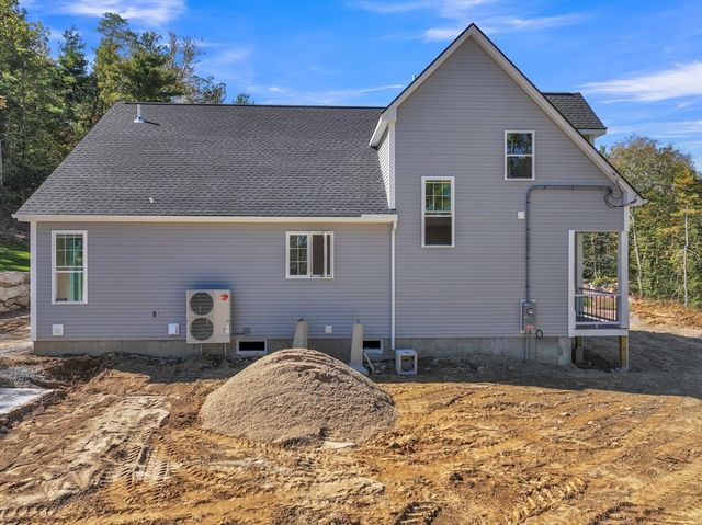 18 Lakeshore Drive, Douglas, MA 01516