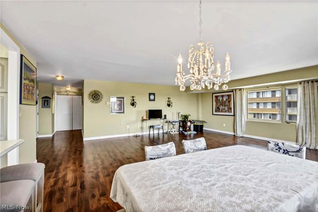 12500 Edgewater Drive 1201, Lakewood, OH 44107
