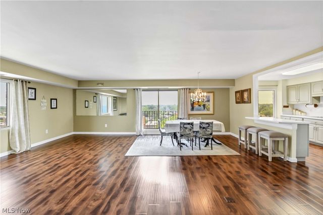 12500 Edgewater Drive 1201, Lakewood, OH 44107