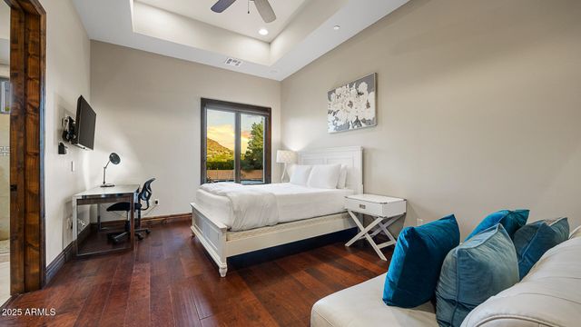 7101 N Quartz Mountain Road, Paradise Valley, AZ 85253