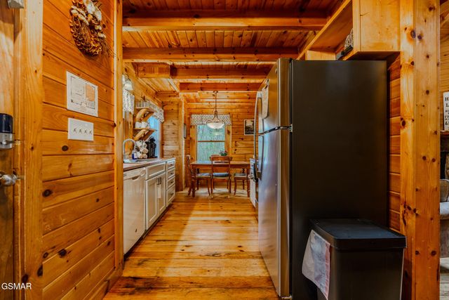 3140 Brothers Way, Sevierville, TN 37862