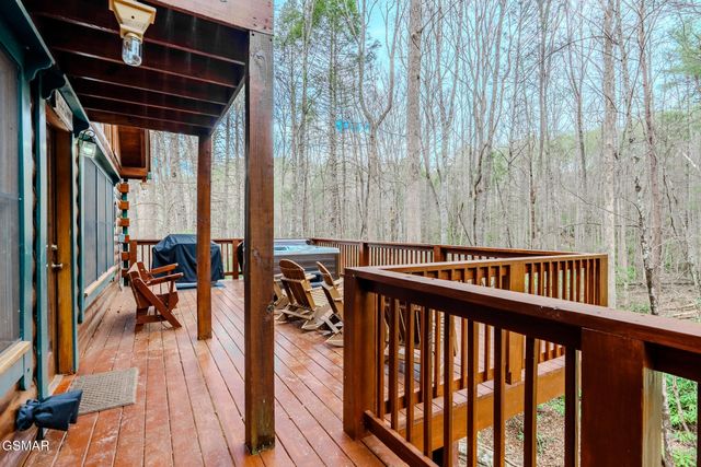 3140 Brothers Way, Sevierville, TN 37862
