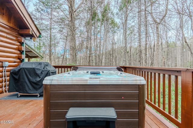 3140 Brothers Way, Sevierville, TN 37862
