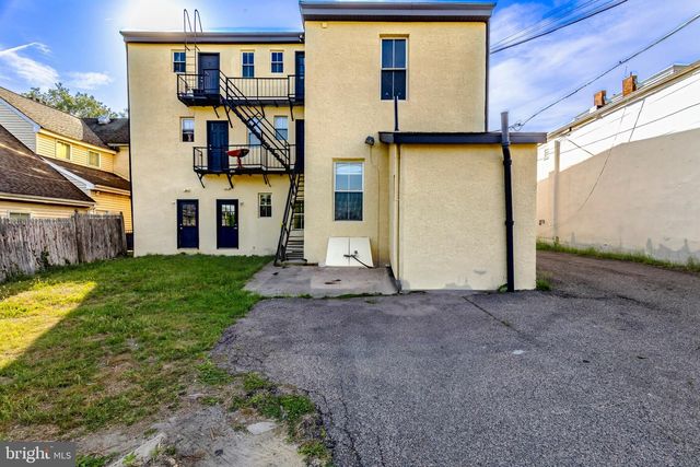 121 N BROAD ST, Woodbury, NJ 08096