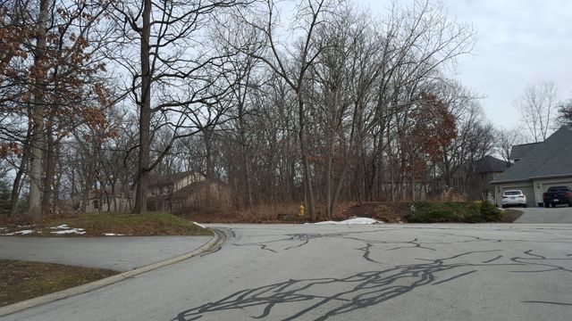 792 Bonnie Brae Court, Bolingbrook, IL 60440
