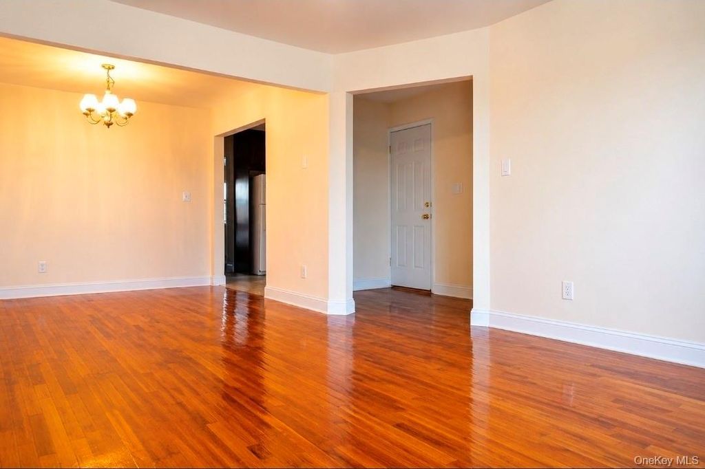 2890 E 195th Street, Bronx, NY 10461 — photo 5