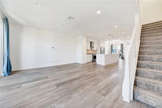 1658 Topanga, Costa Mesa, CA 92627