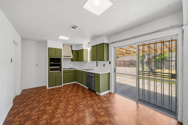 10910 Corona Lane, Houston, TX 77072