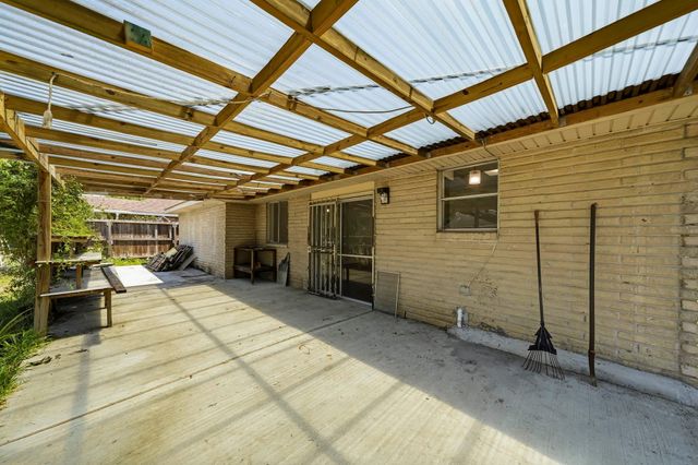 10910 Corona Lane, Houston, TX 77072