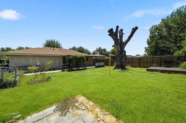 10910 Corona Lane, Houston, TX 77072