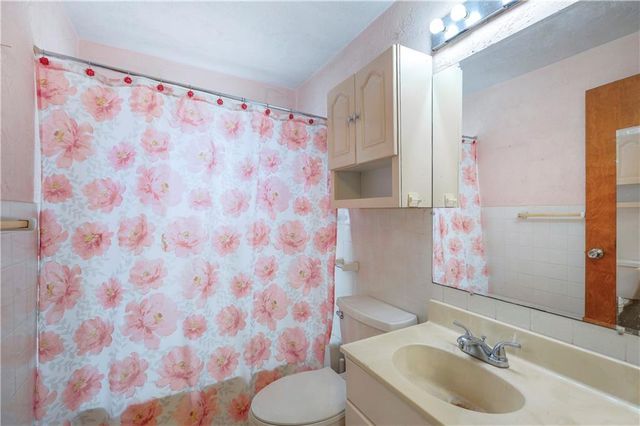 6207 Arcadia Avenue, Kansas City, KS 66102