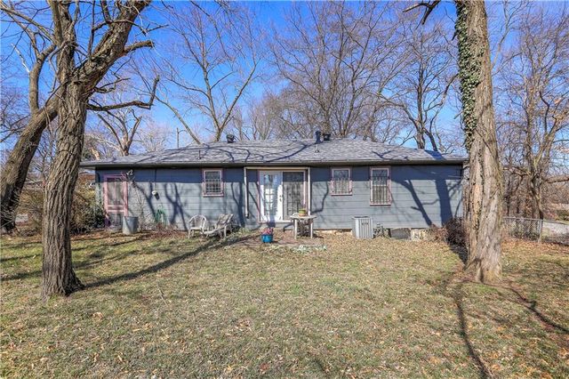 6207 Arcadia Avenue, Kansas City, KS 66102