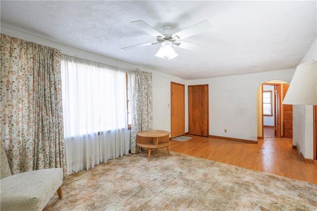 6207 Arcadia Avenue, Kansas City, KS 66102