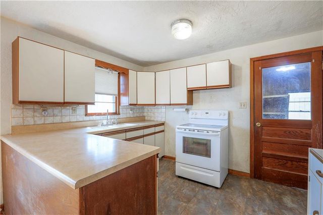 6207 Arcadia Avenue, Kansas City, KS 66102